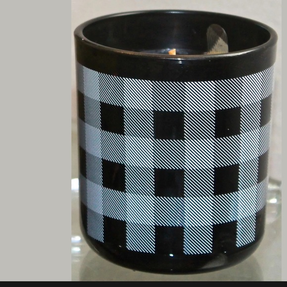 DW HOME CHRISTMAS MORNING SCOTTIE CANDLE SCENTED NEW - Picture 3 of 5